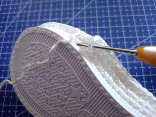 Χειροποίητα πλεκτά παπουτσάκια αγκαλιάς!