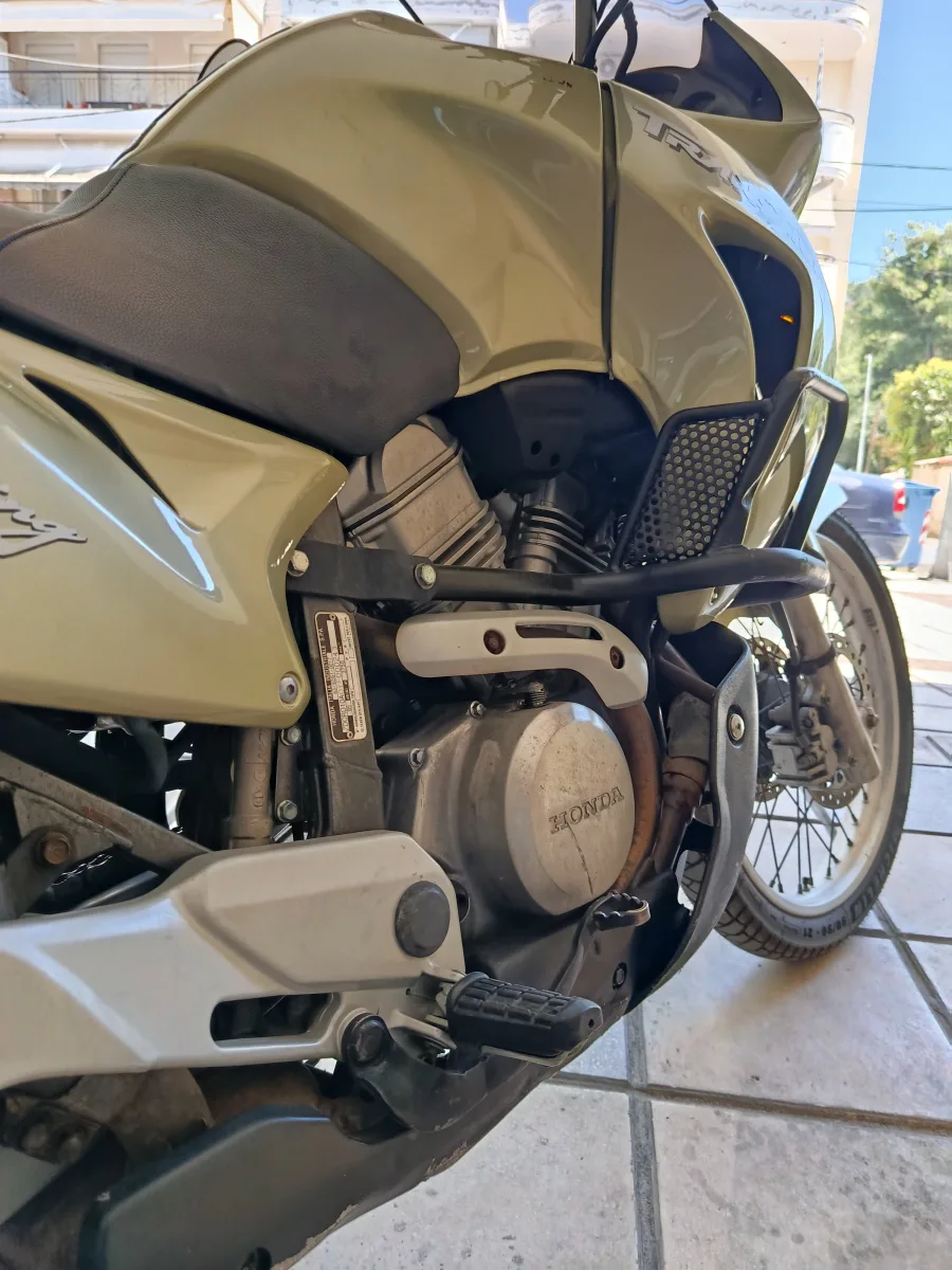 Honda Transalp 650 σε αρκετά καλή κατάσταση